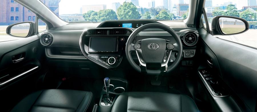 Торпедо Toyota Aqua 2017 года  (фото 2 из 5)